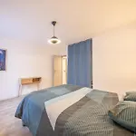 Bright 2 Bedroom I Cozy I Ideal For Family And Business