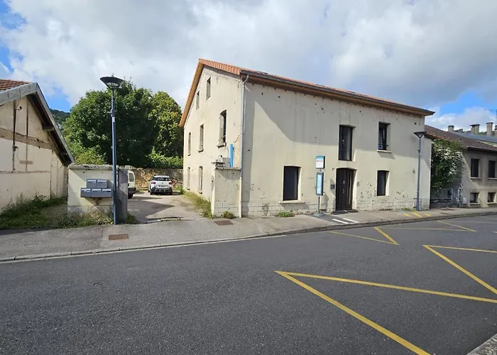 Bright 2 Bedroom I Cozy I Ideal For Family And Business Apartment