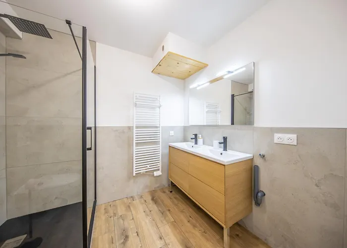 Bright 2 Bedroom I Cozy I Ideal For Family And Business Houdemont