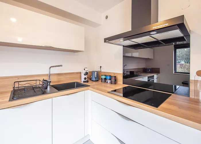 Apartment Bright 2 Bedroom I Cozy I Ideal For Family And Business