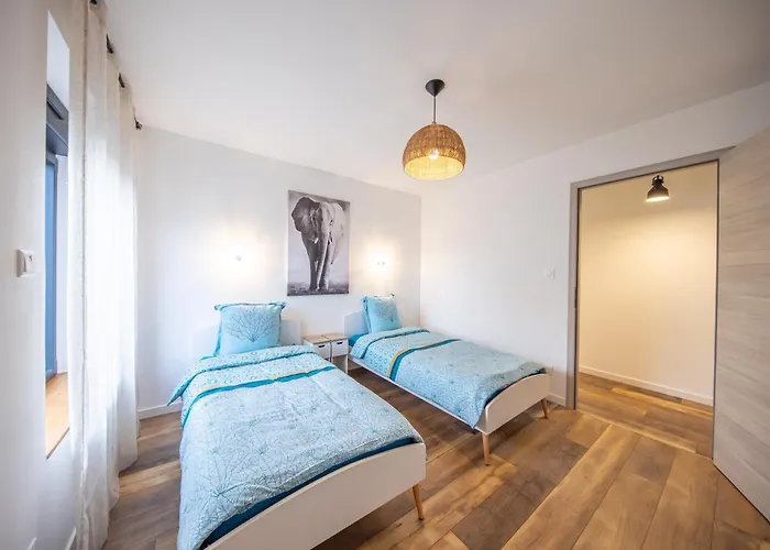 Apartment Bright 2 Bedroom I Cozy I Ideal For Family And Business