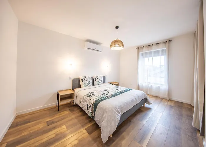 Apartment Bright 2 Bedroom I Cozy I Ideal For Family And Business Houdemont